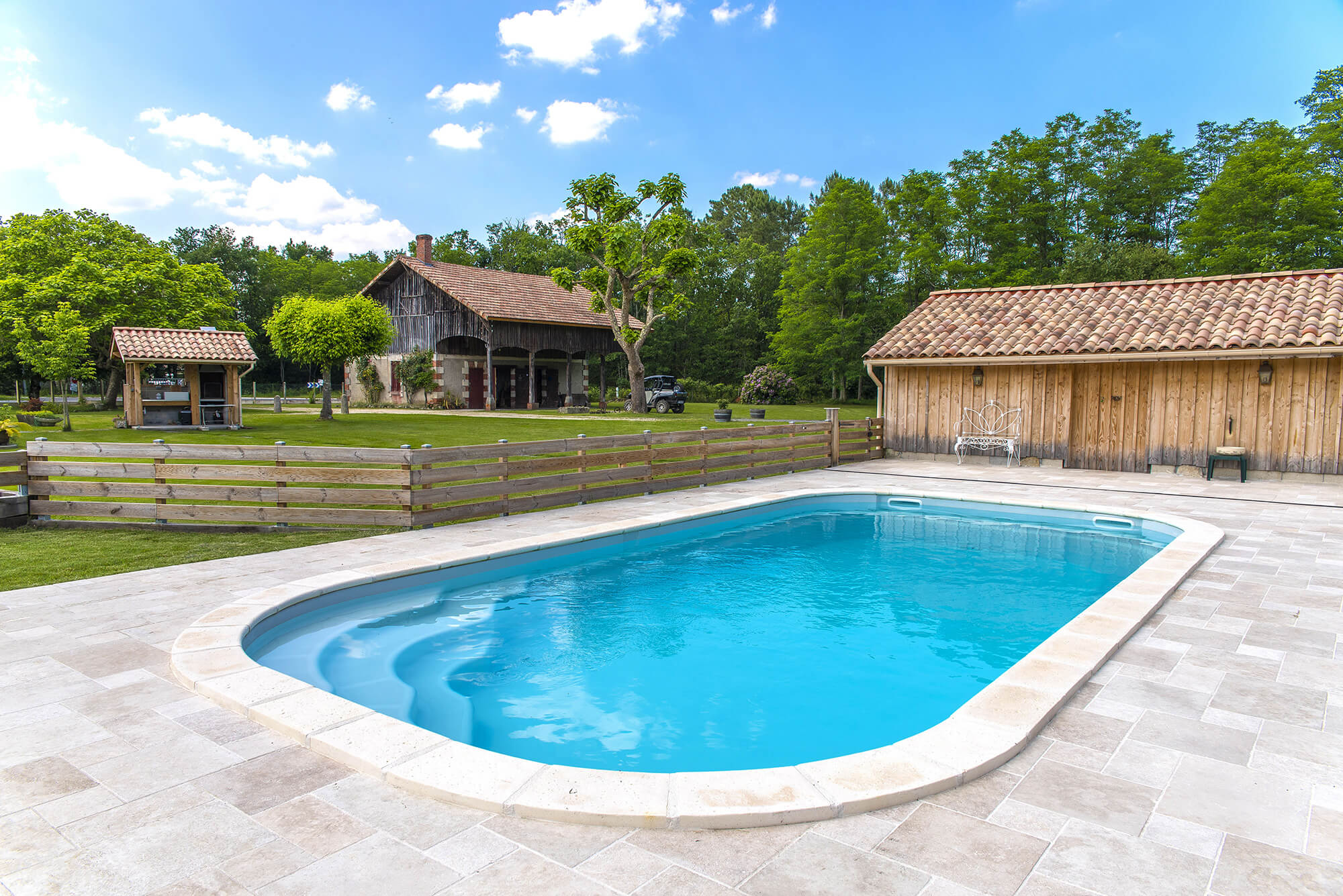 Piscines fond incliné